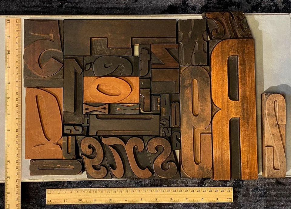 1x lot de caractères d'imprimerie en bois lettres de métier d'imprimeur ancien - Photo 4/4