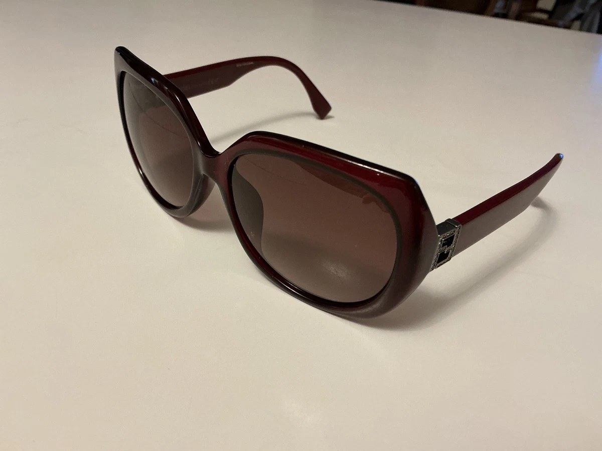 Fendi BAGUETTE Women Sunglasses Square Brown Gradient Bordeaux  FE40124F 81T Fendi First Crystal - Brown | FENDI US main image 3