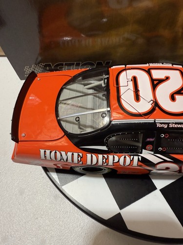 Tony Stewart ELITE #20 Home Depot 2004 1/24 Nascar Diecast - Picture 10 of 14