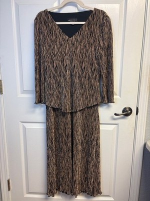 Connected Apparel Black and Tan Long Sleeve Dress