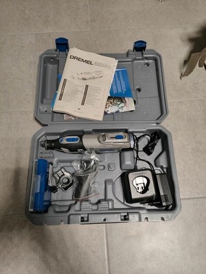 Dremel 8220 Akku Multifunktionswerkzeug 12V Set + Koffer Wie NEU!