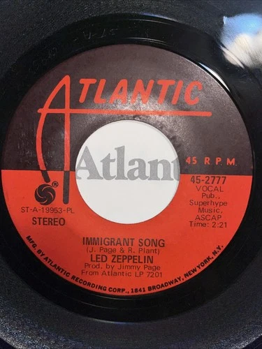 Led Zeppelin 7” Vinyl 45 Immigrant Song RARE Hey Hey What Can I Do 1970 Atlantic