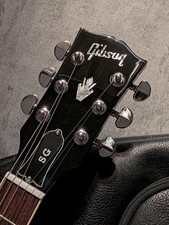 Gibson SG Standard E-Gitarre Ebenholz spielend