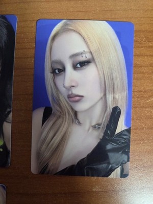 LE SSERAFIM Yunjin Fotokarte offizielle ''PUREFLOW pt.1'' Kakao POB