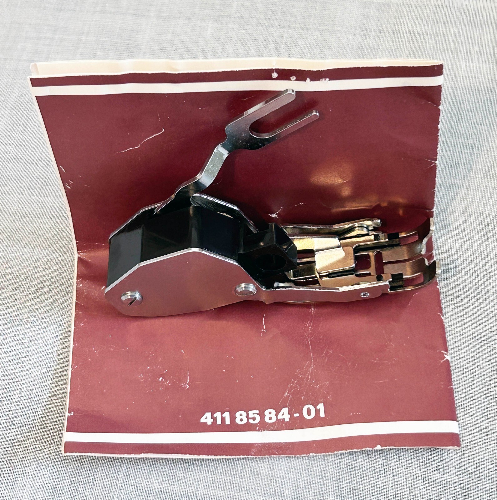 Husqvarna+Viking+Dual+Feeder+Walking+Foot+411+85+8401+Feet+C+D+E+26