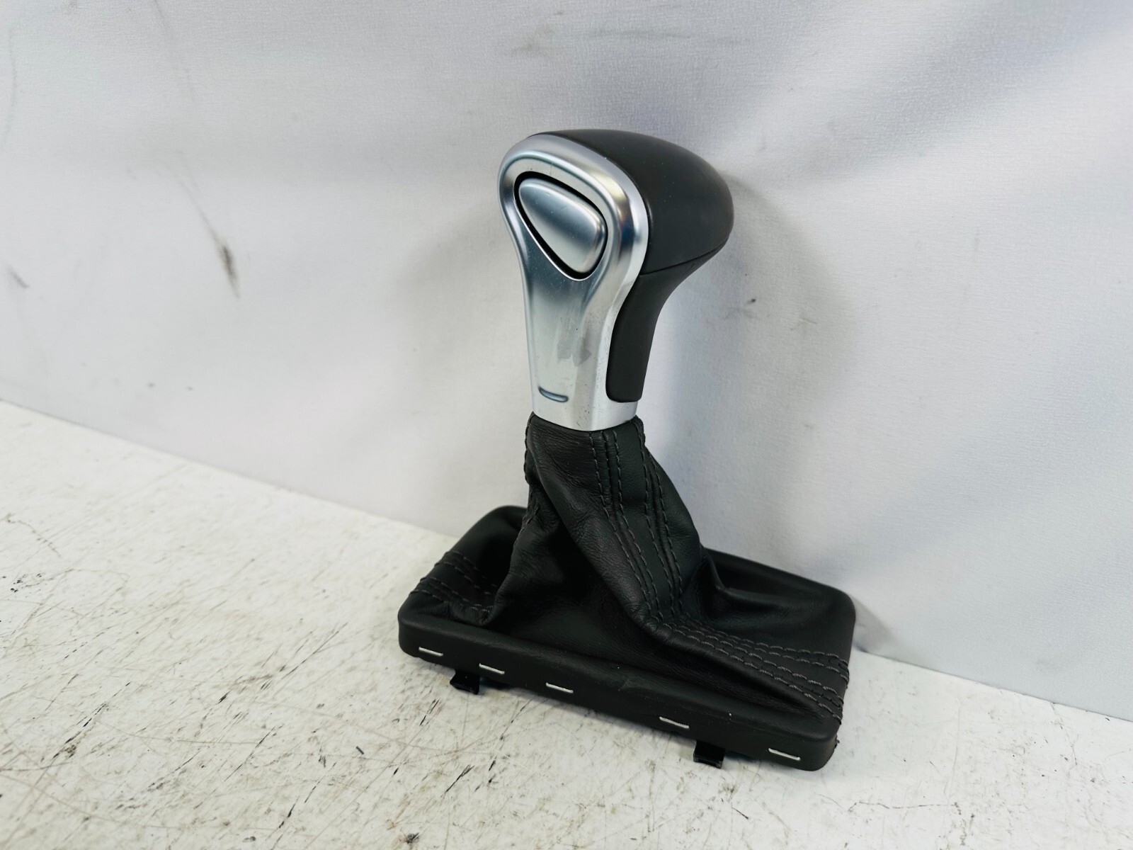 20122015 AUDI A6 QUATTRO AUTOMATIC TRANSMISSION KNOB W/ BOOT 4G1 713