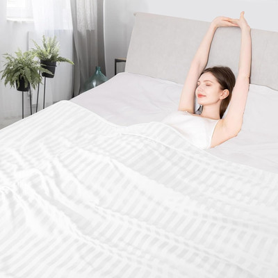 Revolutionary Cooling Blanket King, Absorbs Heat to Keep Body Cool for Night Swe