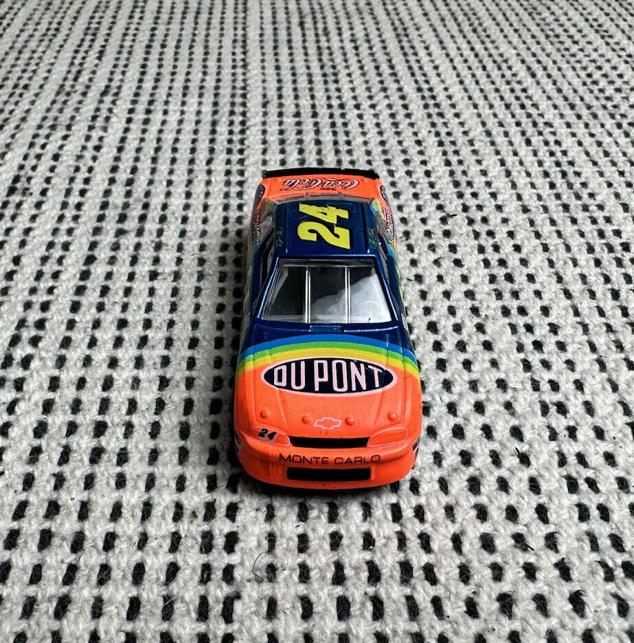 Racing Champions Jeff Gordon #24 Dupont 1995 Chevy Monte Racing Champions Jeff Gordon #24 Dupont 1995 Chevy Monte
