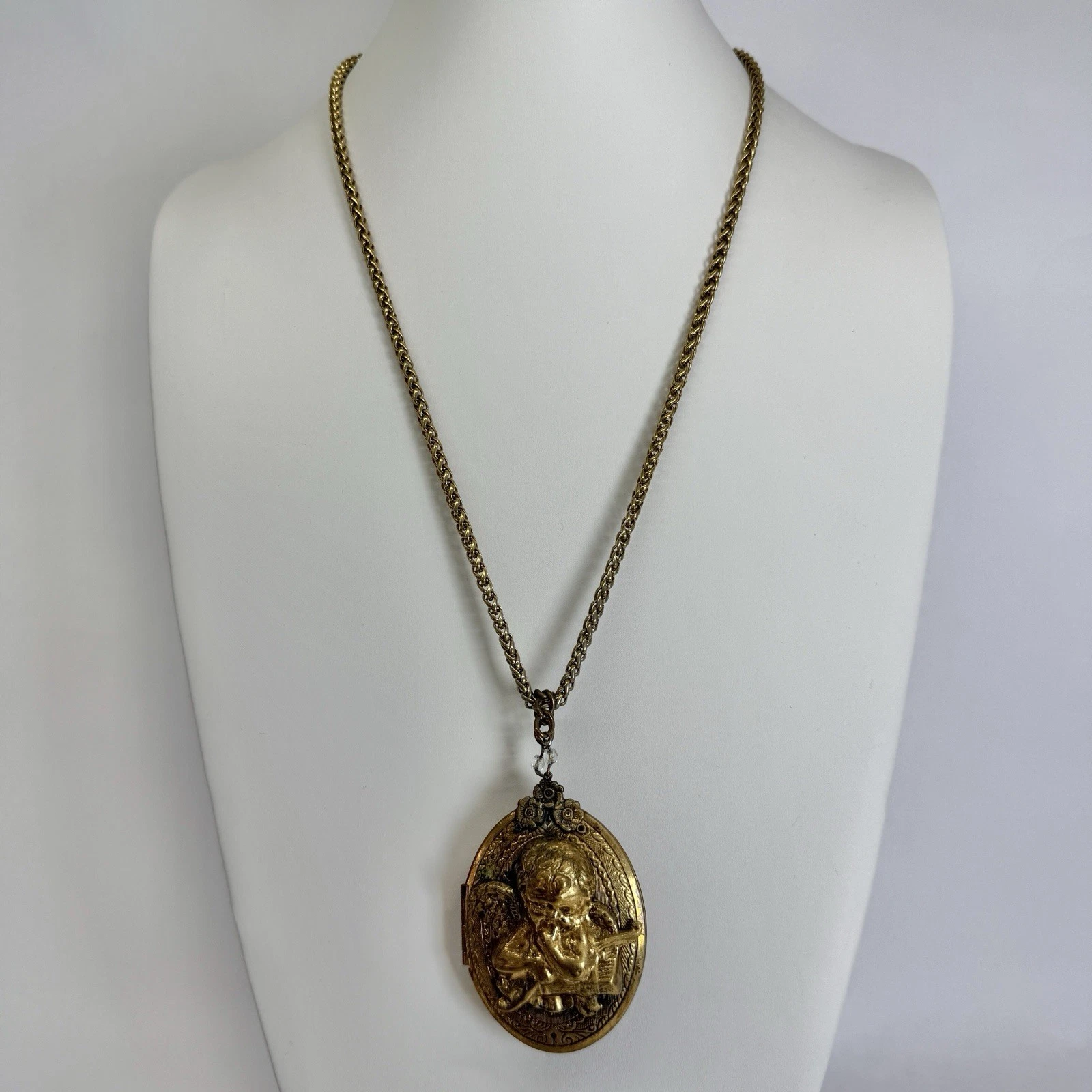Art Deco Ornate Angel Locket Pendant Gold Tone Vintage Necklace Jewelry N308