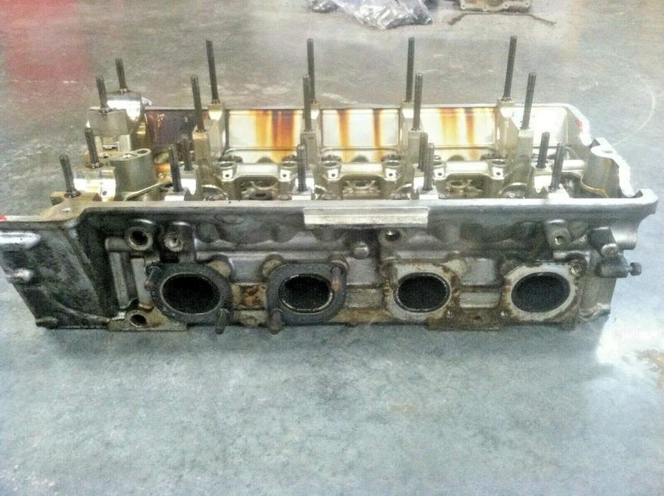2004-2007 BMW 750i 750Li E65 E66 ~ ЛЕВАЯ ГОЛОВКА БЛОКА ЦИЛИНДРОВ КЛАПАННАЯ ПЕРЕДАЧА ~ 5-8 - Изображение 2 из 4