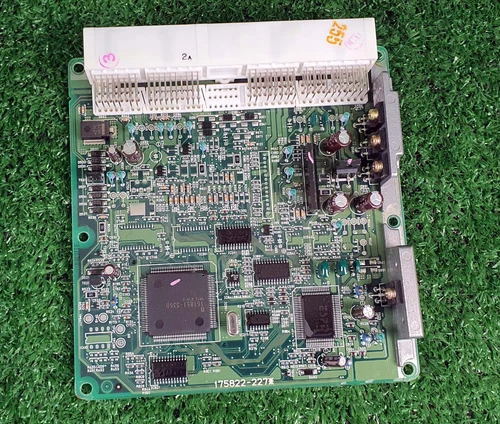 Toyota Land cruiser 2000-2002 KZJ95 Engine Computer 1KZTE 89666-60010 M/T Used - Picture 10 of 12