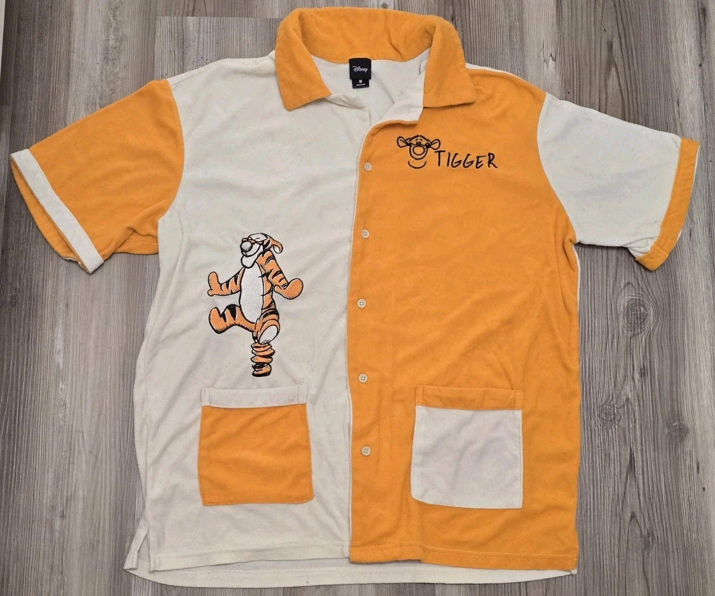Disney Winnie the Pooh Tigger Terry Cloth Button-Up Orange Cream Color Block M