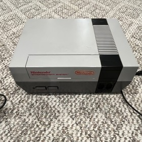 Nintendo Entertainment System Console w/ NES Advantage Controller & Accessories