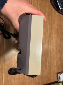 Nintendo NES video game system console w/ controller, cables WORKS