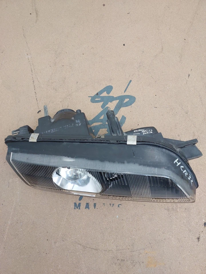 JDM Nissan Skyline R32 HCR32 HNR32 BNR32 RH Headlight Projector Late Model - Image 4 of 4