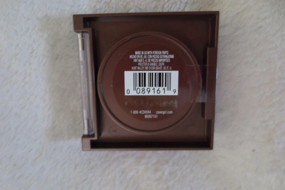 CoverGirl Tru Magic the Sun kisser Bronzer Color is 210 - Image 3 of 4