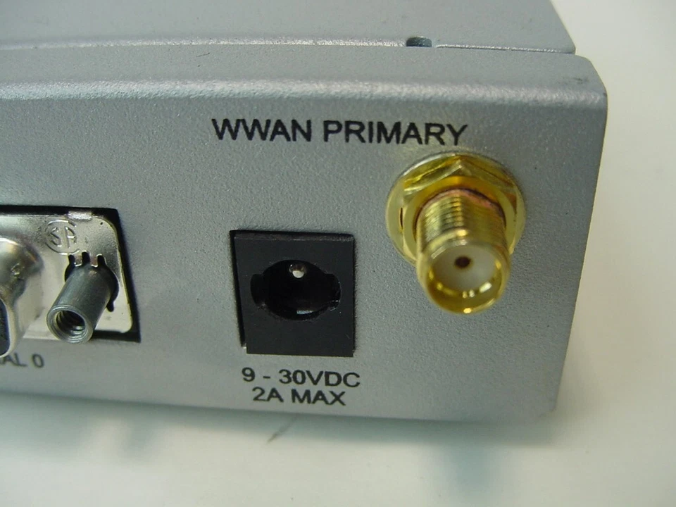 DIGI TRANSPORT WR21 CELLULAR ROUTER - NO ANTENNA OR POWER CORD - Image 3 of 4