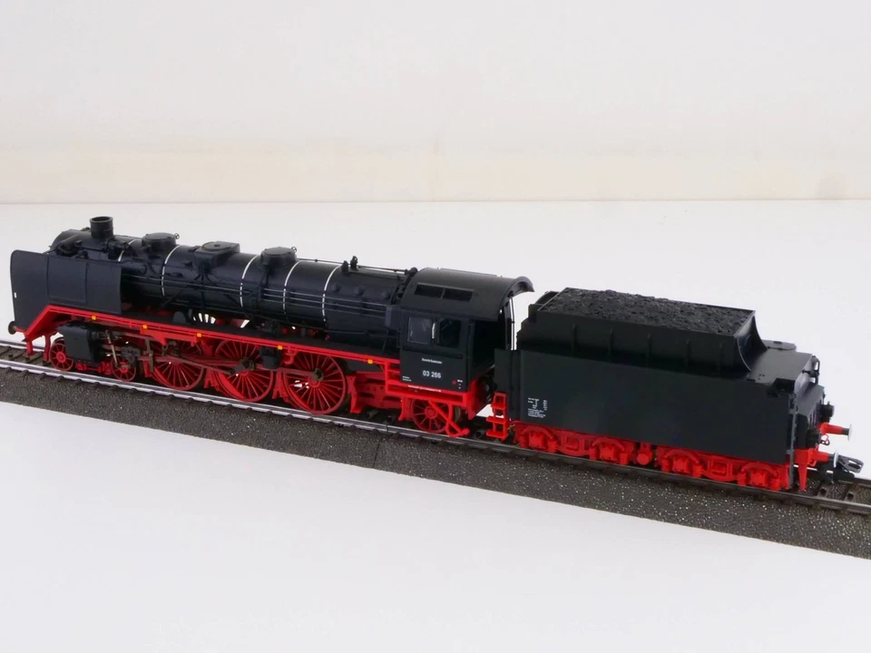 Märklin 37957 Dampflok BR 03 266 DB mfx-Digital wie NEU! OVP 1705-25-24 - Bild 2 von 4