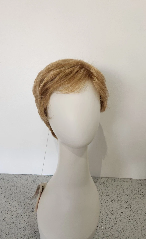 Peluca de pelo corto rubia caramelo dorado Henry Margu 2210 Marcy 2500H Foto 2 de 4