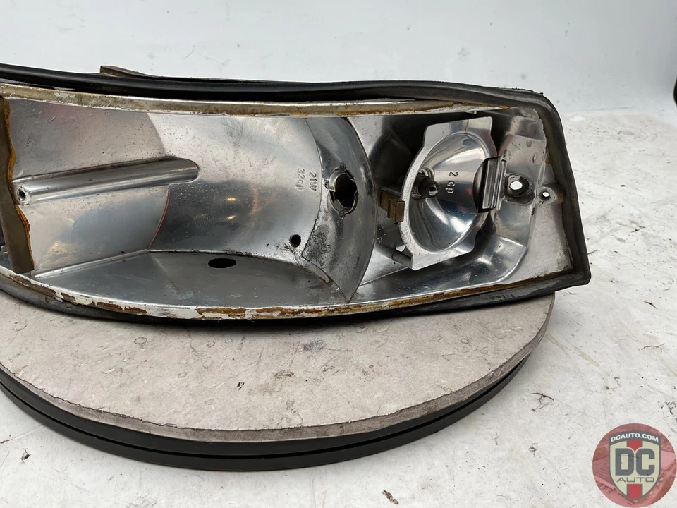 Carcasa luz trasera izquierda Porsche 911 930 Carrera 1987-1989 91163140335 124120 Foto 4 de 4
