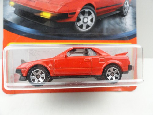 2022 Matchbox #16 1984 Toyota MR2 (Red, RHD, Headlights Up) - Picture 2 of 7