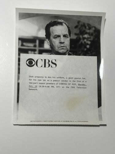 Vintage 2 Black & White Press Photos Coming of Age Paul Dooley Phyllis Newman - Picture 4 of 13