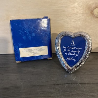 Avon vintage Silver Plated heart Photo frame!