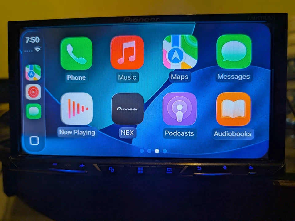 Pioneer AVH-2330NEX 7'' Digita In-Dash 2-DIN Apple Carplay Android Auto CD/Dvd - Image 2 of 4
