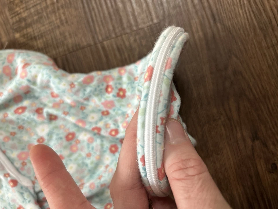 Saco de dormir ligero con cremallera floral Aden + Anais Swaddle 0-3 meses Foto 3 de 4