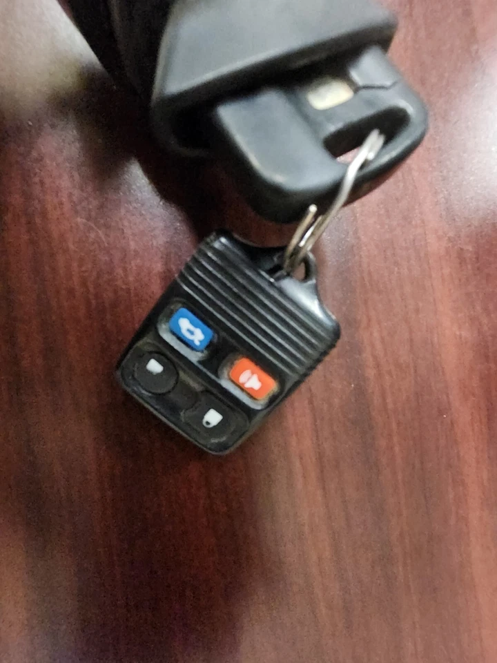 1998 1999 2000 2001 2002 LINCOLN TOWN CAR IGNITION KEY REMOTE KEY IMMOBILIZER - Image 2 of 3