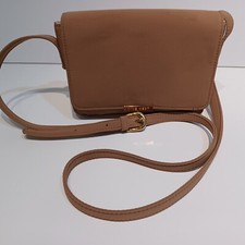 Nine West Bandolera Monedero Marrón Claro Gamuza Mediano