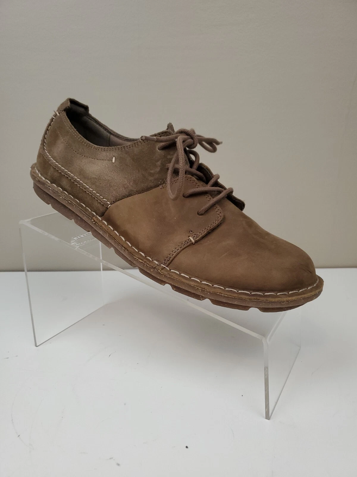 Scarpe stringate Clarks Artisan da donna Tamitha Daisy Oxford in pelle oliva taglia US 10