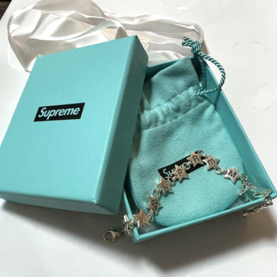 TIFFANY & Co. × SUPREME Star Bracelet Sterling Silver 2021 TIFFANY & Co. × SUPREME Star Bracelet Sterling Silver 2021