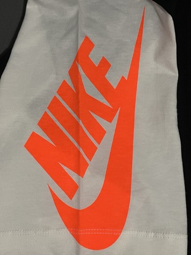 NUEVO CON ETIQUETAS Nike NSW City Bright Doble Swoosh Camiseta CI3319-011 Para hombres Talla M-XL RARA - Imagen 4 de 5