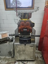 Zumex (SPEED PRO TANK PODIUM) 40 Oranges/Min. Commercial Automatic Fruit Juicer