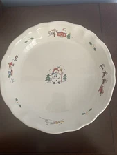 Pfaltzgraff Snow Village Pie Dish 9.5 Inches. Rare. Discontinued. Excellent!
