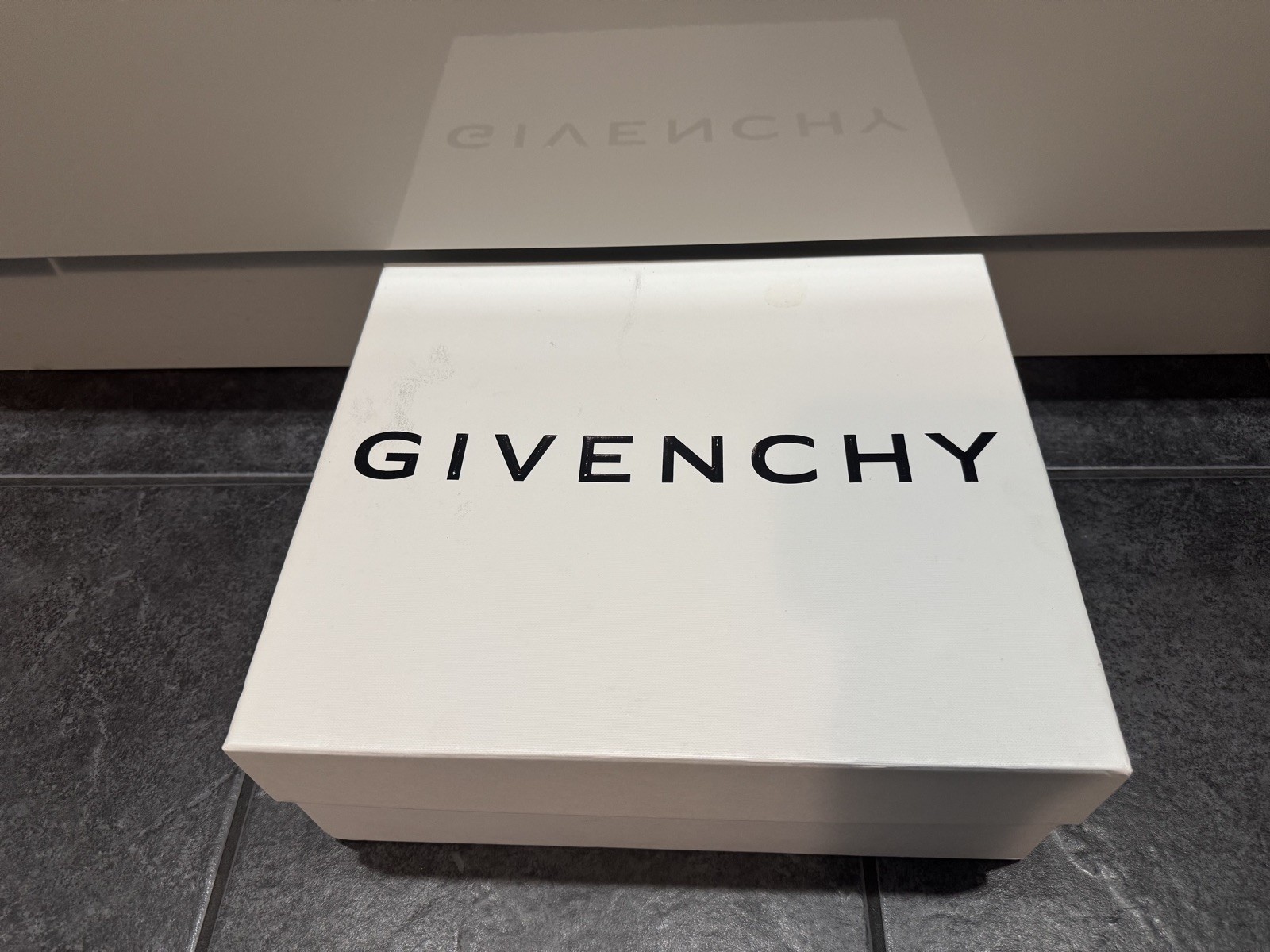 Givenchy Spectre Logo Zip Runner Trainers  white … - image 8