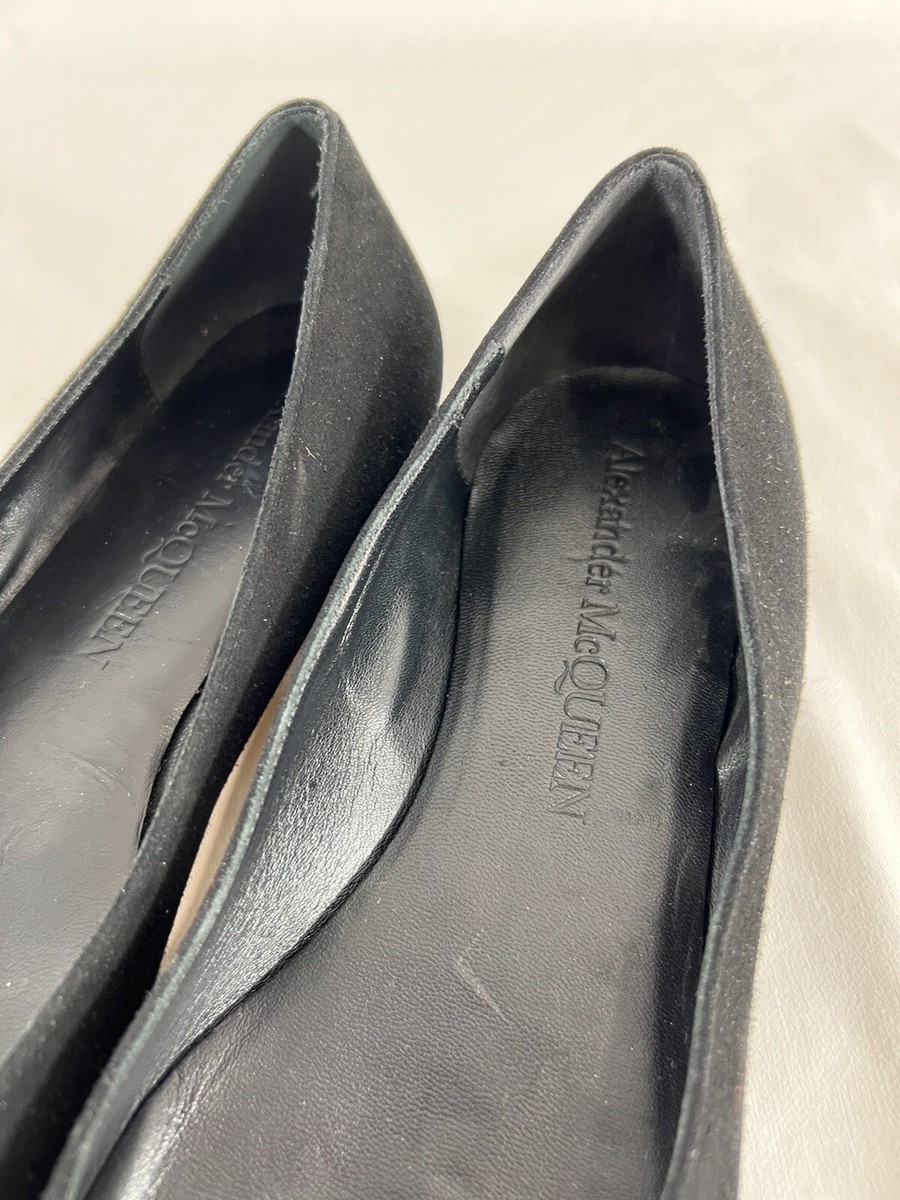 $540 ALEXANDER MCQUEEN Black Suede Gold Skull Ballet Flats