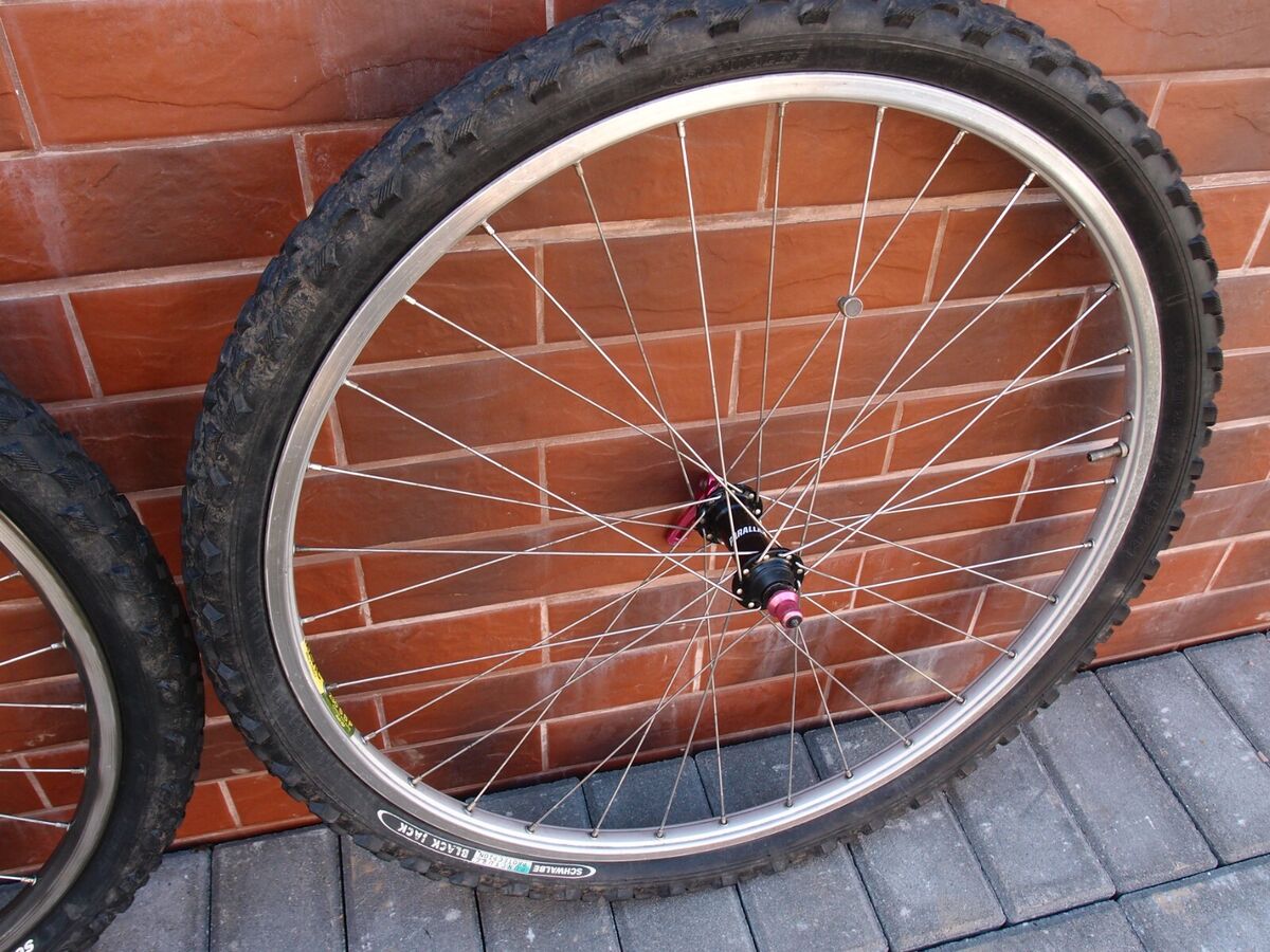 26 in wheels Mavic 230 SBP Mavic 117 SUB Shimano Deore LX FH 26 in wheels Mavic 230 SBP Mavic 117 SUB Shimano Deore LX FH