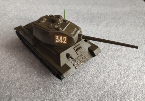 TANK T-34 soviétique russe URSS vintage moulé sous pression jouet militaire original - Photo 1/12