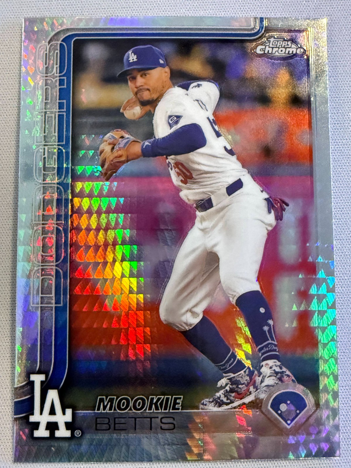 2025 Topps Chrome - Mookie Betts #50 Prism Refractor