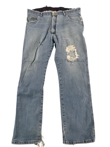 Wrangler Jeans Mens 36x32 Regular Fit Light Wash Distressed Straight Leg Denim