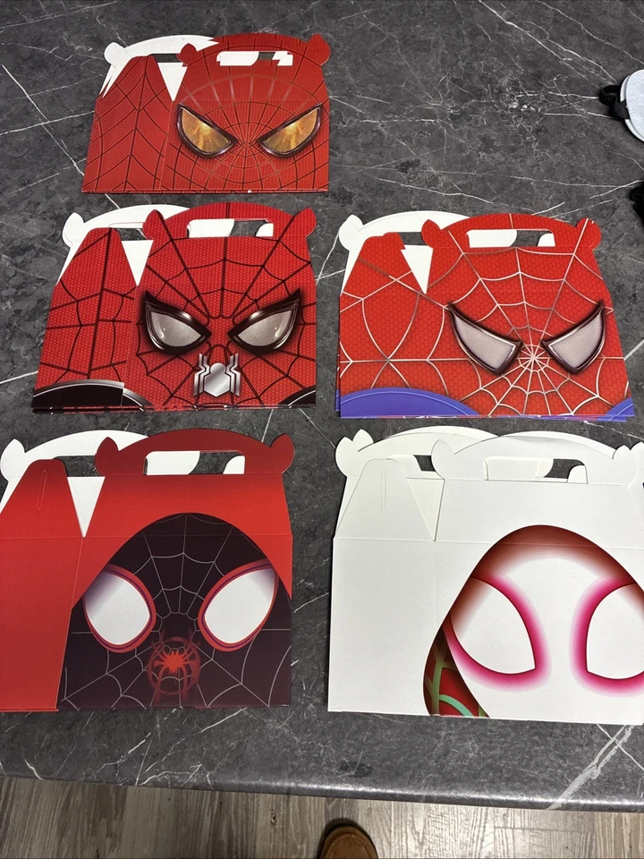 Caixas de presente de festa temáticas do Homem-Aranha máscaras chaveiros emblemas adesivos conjunto com 10 - Imagem 2 de 4