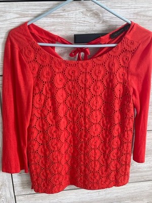 The Limited medium coral textured orange 3/4 length top ribbon back chic siren