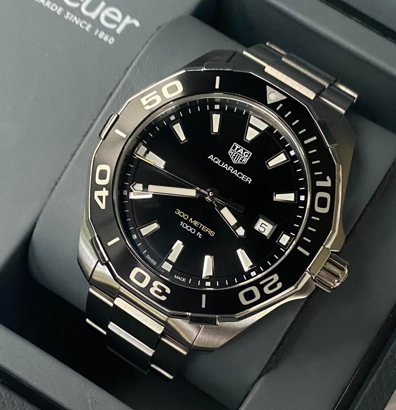 Quartz Dial Heuer Aquaracer Black Mens 43mm Watch WAY101A Tag - vintagewatches.pk