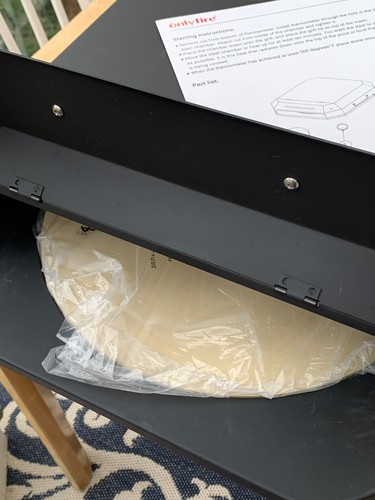 OnlyFire outdoor pizza oven kit with pizza stone and peel (KIT) - 第 2/3 張圖片
