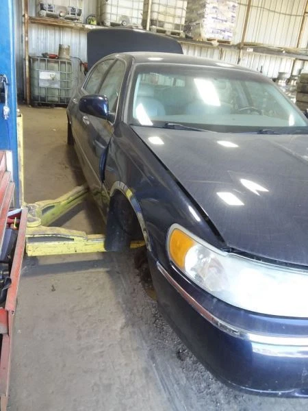 Anillo de tono ABS de acero estampado para 98-02 Lincoln & Town Car 1959771 Foto 3 de 4