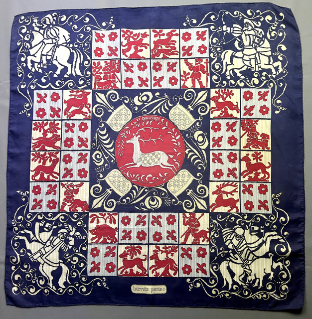 Authentique foulard  Hermès vintage "  HOURVARI    "