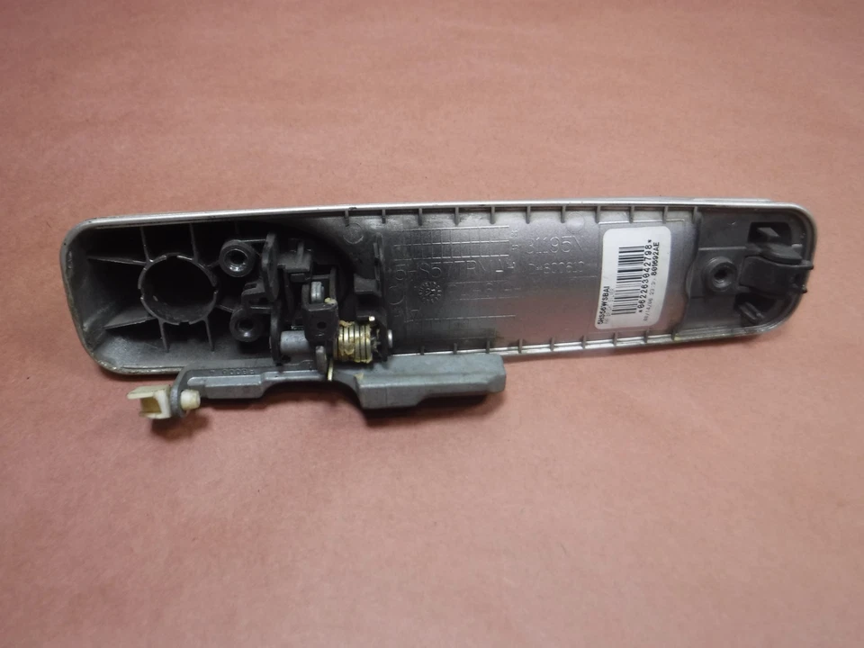 Manija de la puerta trasera del pasajero Jeep Commander 06-10 plateada brillante envío gratuito Foto 4 de 4