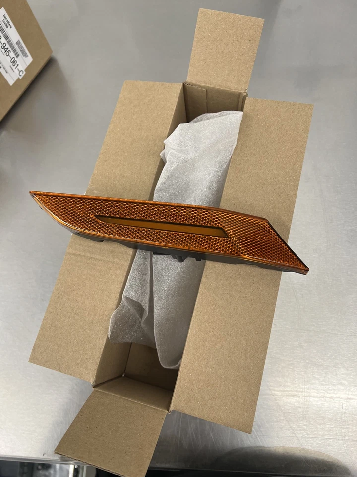 LUZ MARCADORA DELANTERA DERECHA E IZQUIERDA PORSCHE 911/992 CARRERA 992945062C *NUEVA Foto 3 de 4